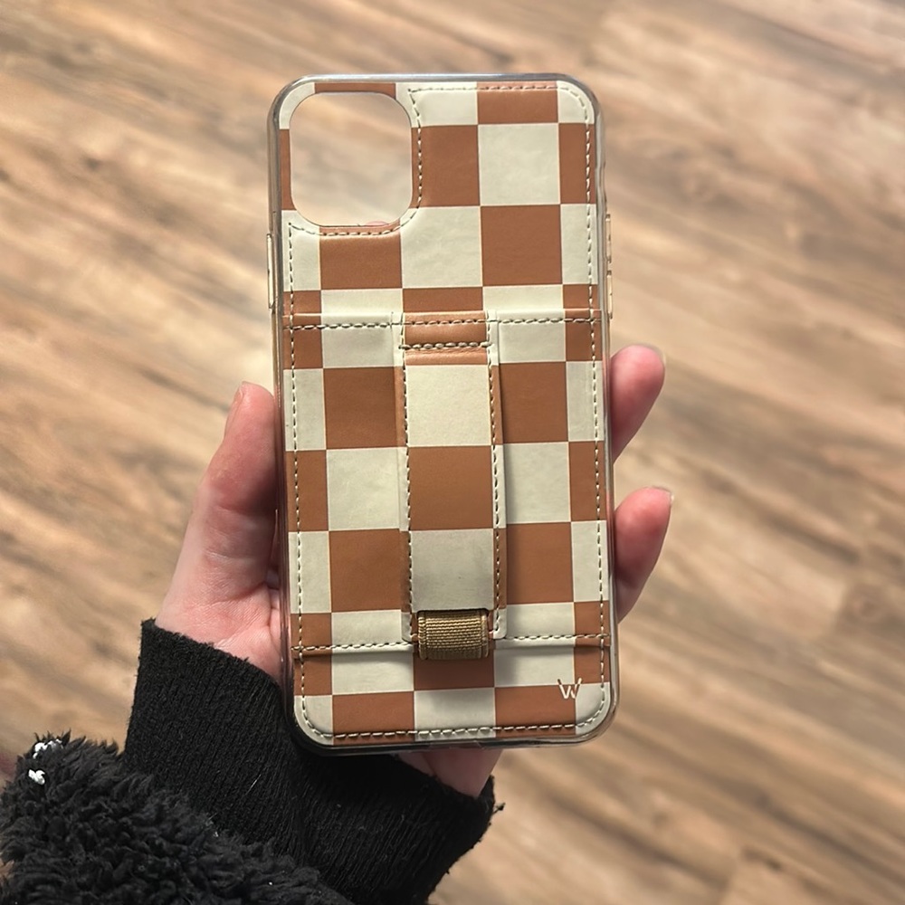 iPhone 11 Pro Max walli case